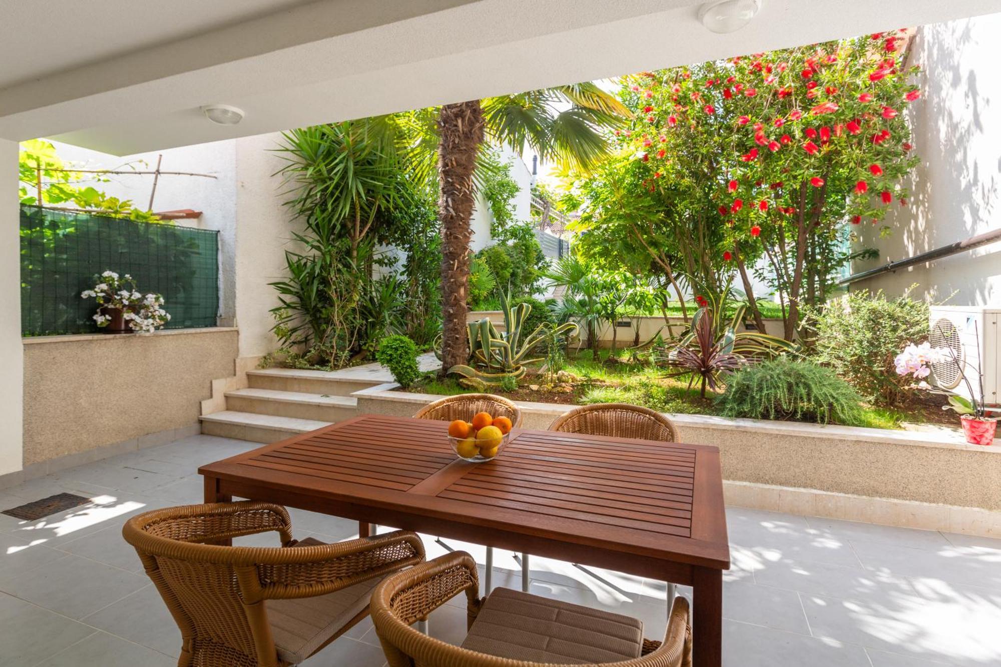 פורץ Modern Apartment Zen With Private Garden מראה חיצוני תמונה