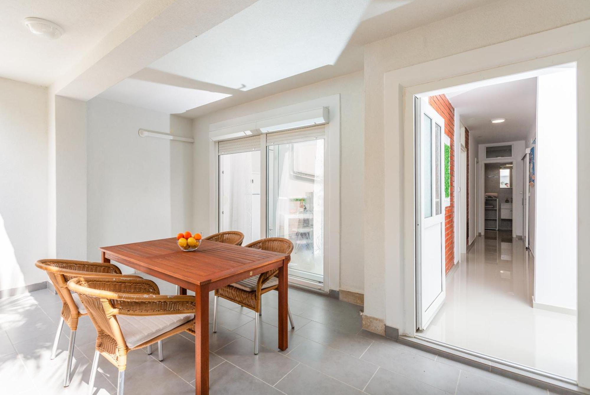 פורץ Modern Apartment Zen With Private Garden מראה חיצוני תמונה