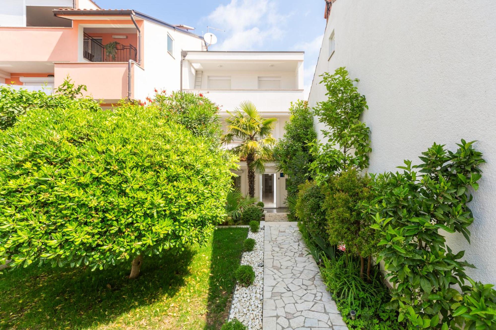 פורץ Modern Apartment Zen With Private Garden מראה חיצוני תמונה
